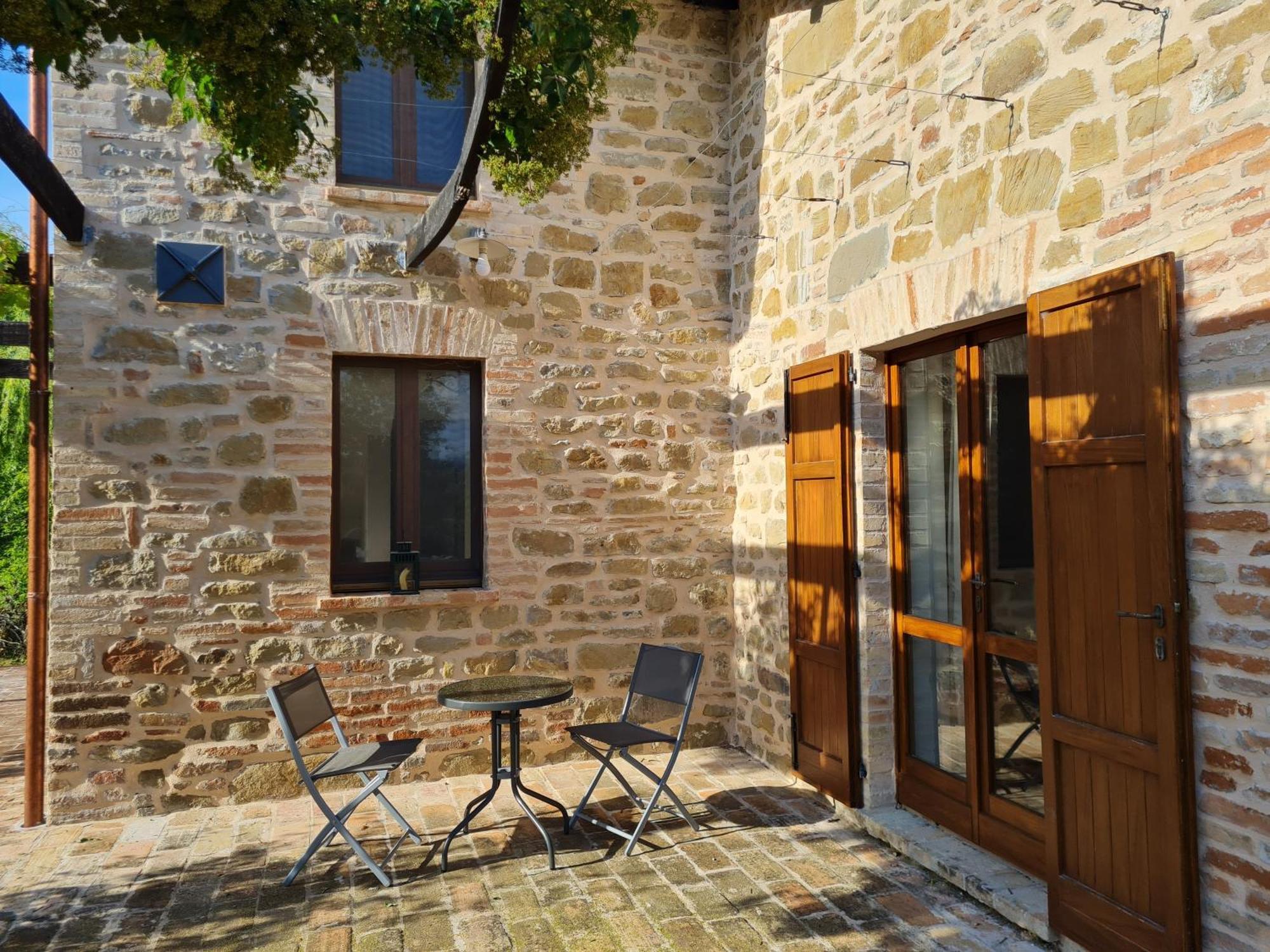 La Mela Rosa Bed & Breakfast Amandola Exterior photo
